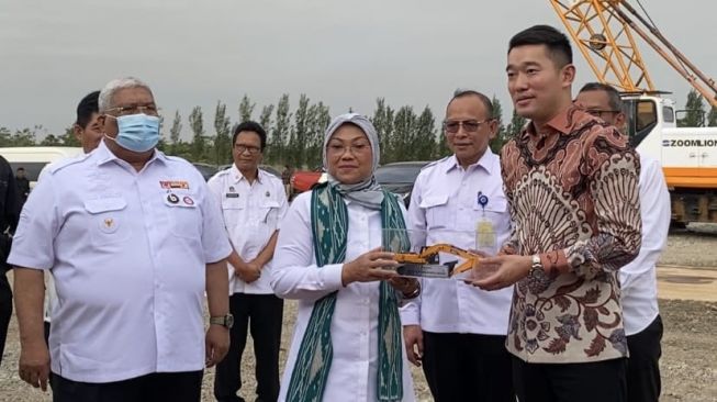 Menaker dan Gubernur Sultra Resmikan Training Center VDNI dan OSS