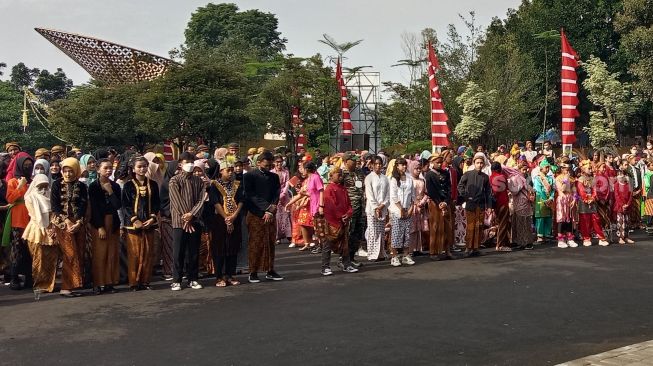 Digelar di Solo Safari, Petugas dan Peserta Upacara Hari Jadi ke-278 Kota Solo Semua Anak-anak