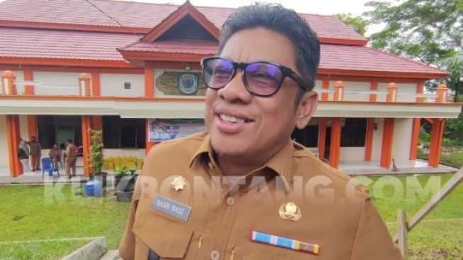 Basri Rase Habiskan Rp 450 Juta Buat Perjalanan ke Eropa, Ngapain?