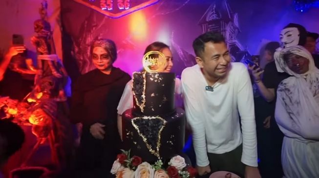 Momen kejutan ultah Raffi Ahmad dan Nagita Slavina (YouTube Rans Entertainment)