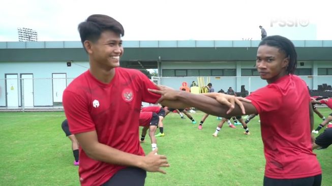 Jelang Piala Dunia U-17 2023, Timnas Indonesia U-17 Dapat Suntikan Semangat dari Ronaldo Kwateh