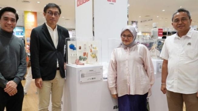 Bakal Bikin Industri Kreatif Senyum, Produk Lokal Jawa Barat Berpeluang Mejeng di Uniqlo