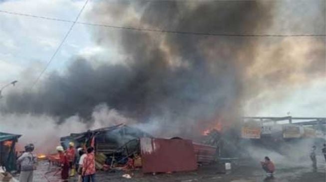 Pasar Cik Puan Pekanbaru Terbakar, Ratusan Kios dan Barang Dagangan Hangus