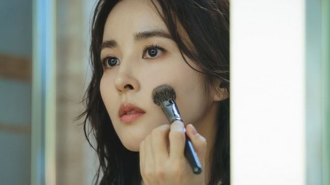 Pesona Han Hye Jin di Divorce Attorney Shin (Instagram/@jtbcdrama)