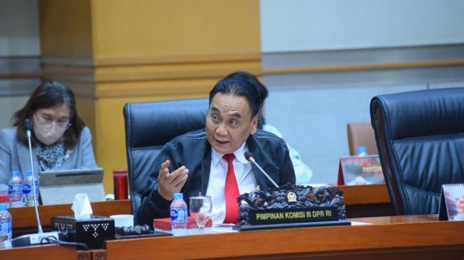 Ketua Komisi III DPR Tolak Usulan Bentuk Pansus Transaksi Rp 349 Triliun