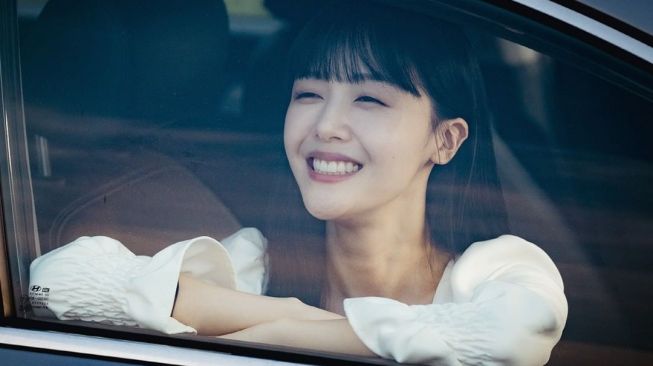 Jadi Hantu yang Cantik, Intip 5 Pesona Minah Girl's Day di Drama Delivery Man