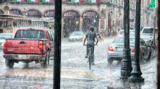 4 Tips Menjaga Kesehatan saat Musim Hujan, Ingat 3M Plus