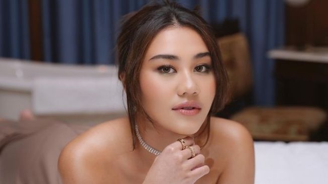 5 Potret Stylish Aaliyah Massaid, Wanita yang Dikabarkan Jadi Pacar Baru Thariq Halilintar