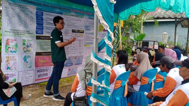 Petani Banjarbaru Dilatih Penggunaan Pestisida Aman