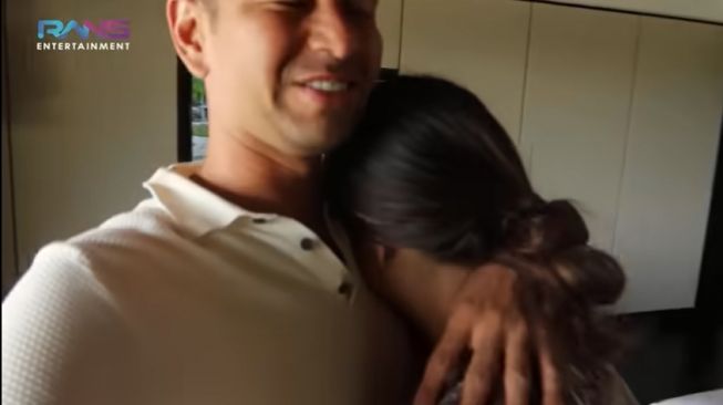 Momen Raffi Ahmad dan Nagita Slavina Honeymoon di Bali (YouTube/RANS Entertainment)