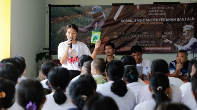 Tingkatkan Hasil Pertanian, OMG Adakan Sosialisasi Serta Penyerahan Bantuan Kepada Kelompok Tani Desa