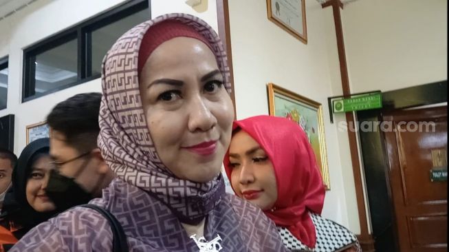 Ferry Irawan Bebas dari Penjara, Venna Melinda Malah Jatuh Sakit Sampai Tangan Diinfus