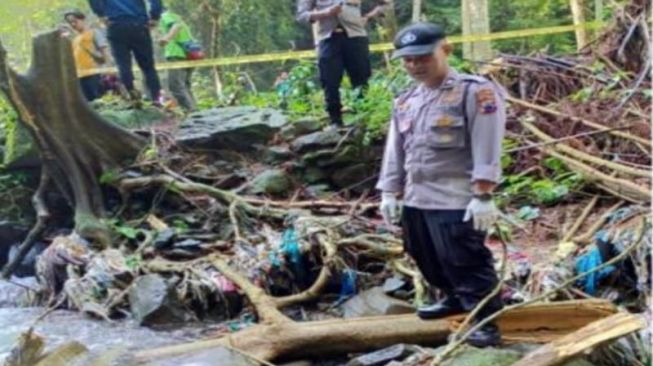 Karanganyar Geger! Warga Asyik Foto di Grojogan Sewu Malah Temukan Potongan Kaki