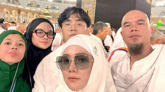 Mulan Jameela Sebut Pernikahan dengan Ahmad Dhani sebagai Jalan Menuju Surga, Warganet: Malu Ngomong Kayak Gitu