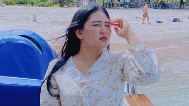 Adik Artis Pernah Dibully Netizen (instagram/@ellarose_me)