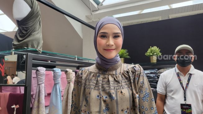 Zaskia Adya Mecca Bicara Bisnis (Suara.com/Dinda.R)