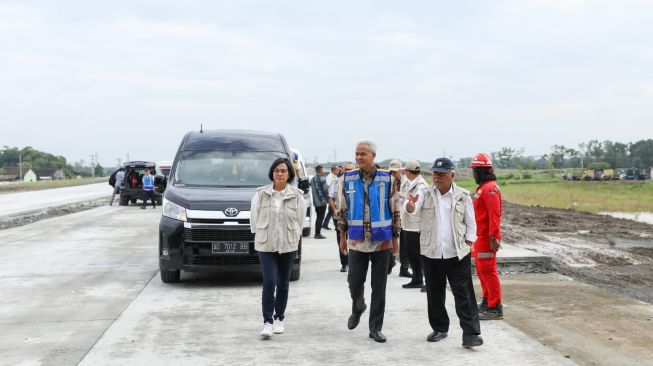 Tinjau Tol Solo-Yogyakarta Seksi 1, Pembebasan Lahan Masih Terkendala, Ganjar: Kami Bantu untuk Membereskan