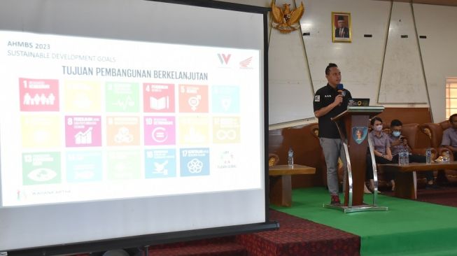 Kunjungan Wahana  juga mengajak beberapa pihak di Wahana seperti Safety Riding Promotion (SRP), dan tim Rumah Sehat Wahana bagian dari Yayasan Wahana Artha (YWA) sebagai bentuk komitmen Wahana dalam upaya meningkatkan kualitas dunia pendidikan Indonesia. Khususnya wilayah Jakarta dan Tangerang [PT WMS].