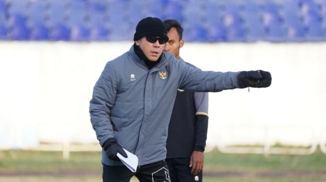 Pelatih Timnas Indonesia U-20, Shin Tae-yong saat memimpin latihan jelang Piala Asia U-20 2023 (Dok. PSSI)