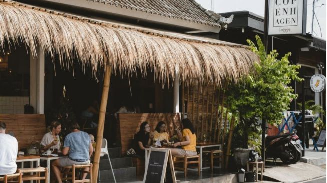 3 Rekomendasi Cafe di Bali Ini Cocok untuk Kerja, Semuanya Instagramable!