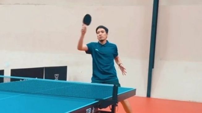 Momen Ariel NOAH dkk Latihan Pingpong (Instagram/desta80s)