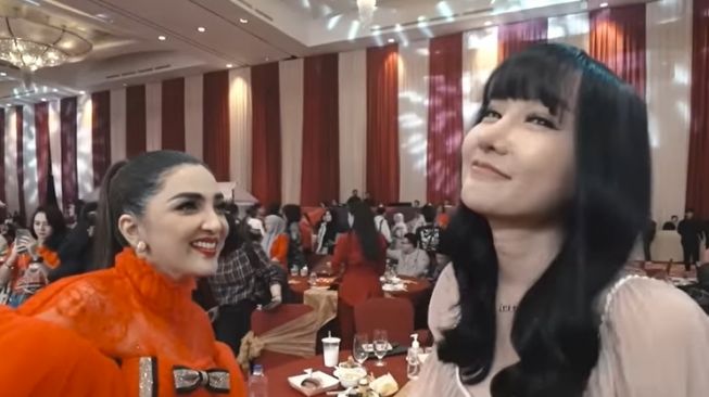 Gaya Artis dan Selebgram di Ultah Ameena (YouTube/The Hermansyah A6)