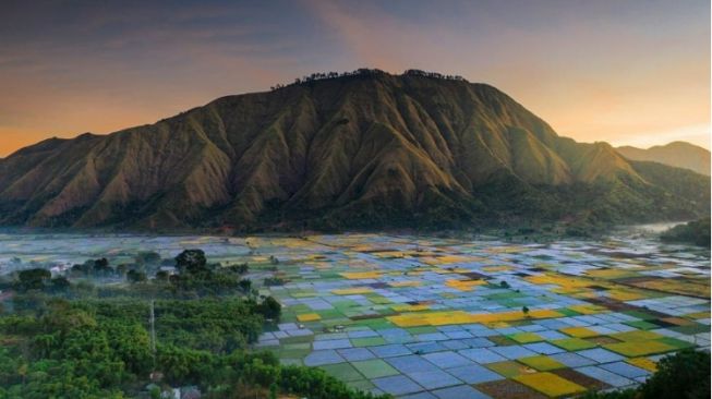 4 Desa Wisata di Lombok, Ada yang Bersihkan Lantai Rumah Pakai Kotoran Sapi