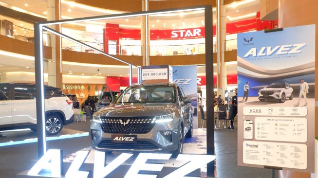 Wuling perkenalkan Alvez ke berbagai kota di Indonesia. (Wuling)