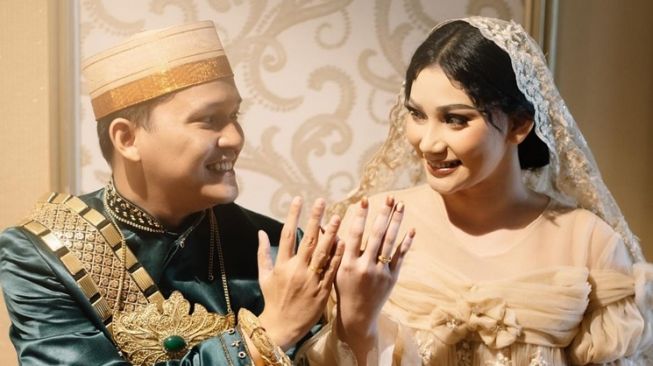 Potret Akad Nikah Adik Indah Permatasari (Instagram/@sintamutiarabell)