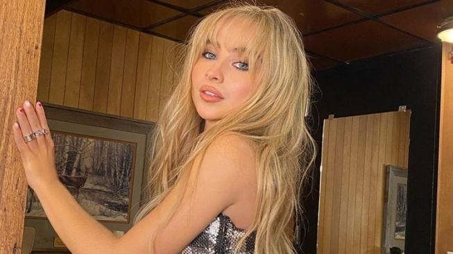 Profil Sabrina Carpenter, Penyanyi yang Diduga Kekasih Baru Shawn Mendes