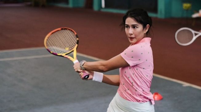 Gaya Artis Main Tenis (Instagram/@therealdisatr) 