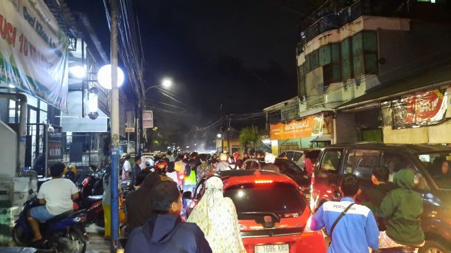 PMI Jakarta Utara Dirikan Empat Unit Tenda untuk Korban Kebakaran Depo Plumpang, Siapkan Pemulihan Trauma