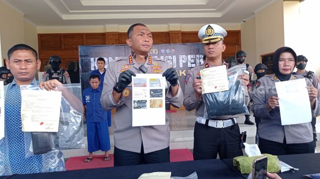 Satreskrim Polresta Solo Bongkar Sindikat Kasus Ganjal ATM Lintas Provinsi, 3 Pelaku Dibekuk
