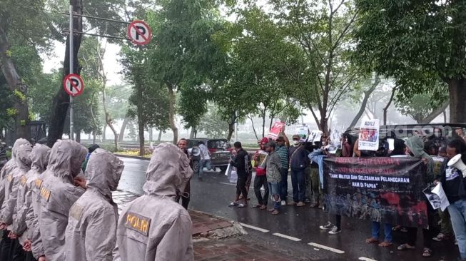 Kasus Pelanggaran HAM Berat Mandek, Mahasiswa Papua Kritik Komnas HAM: Kerja Mereka Lambat!