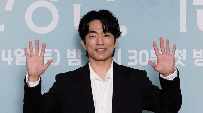Adu Gaya Kim Sung Kyun dan Jung Moon Sung di Divorce Attorney Shin (Instagram/@jtbcdrama)