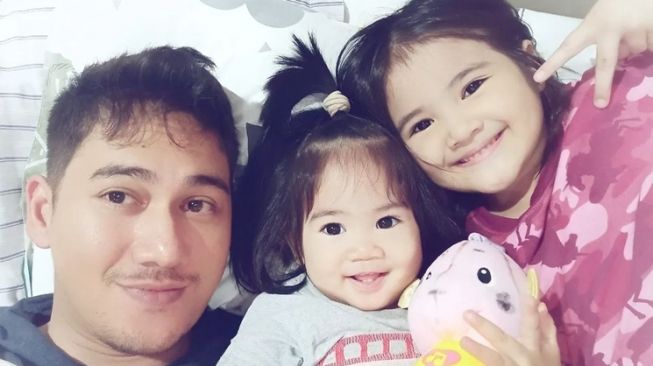 Potret Keluarga Rama Michael (Instagram/@rama_michael)
