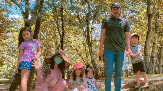 Potret Keluarga Rama Michael (Instagram/@rama_michael)
