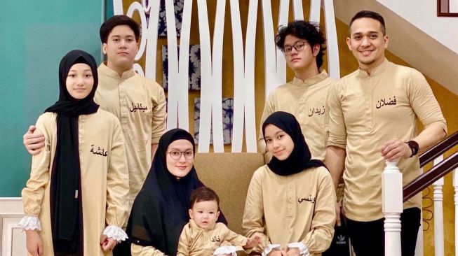 Artis Punya Anak Lebih dari 5 (Instagram/@fadlanmuhammad) 