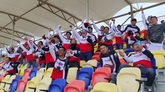 Inilah 50 biker Honda yang touring keliling Kota  Mataram dan dilanjutkan ke Sirkuit Mandalika untuk jumpa langsung dengan para rider HRC di WSBK Mandalika 2023 dan para rider Mandalika Racing Series seperti Veda Ega Pratama, Reza Danica Ahrens, Herjun Atna Firdaus dan M. K. Ramadhipa dari tim Astra Honda Racing Team (AHRT) [PT AHM].