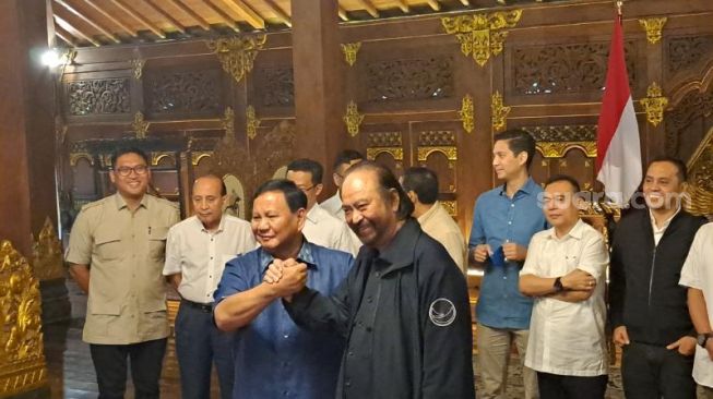 Pertemuan Prabowo dan Surya Paloh di Pendopo Garuda Yaksa, Bogor. (Suara.com/Novian)