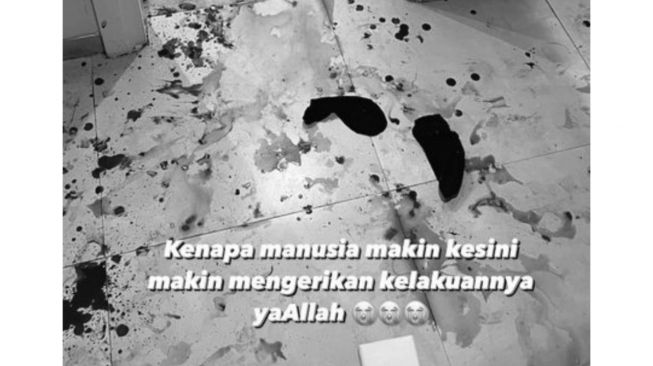 Tempat kejadian perkara seorang perempuan muda berinisial S dilarikan ke rumah sakit usai diduga dianiaya oleh mantan pacar di Bandung. (Twitter @/txtdaribandung)