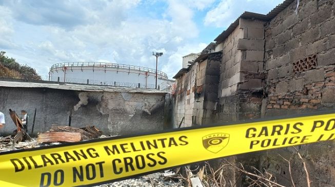Kondisi rumah warga di Tanah Merah, Plumpang Jakut sudah rata dengan tanah imbas kebakaran Depo Pertamina pada Jumat (3/3) lalu. (Suara.com/Faqih)