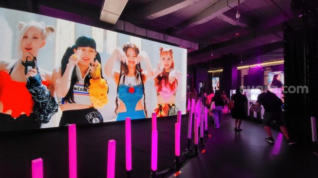 Jelang Konser di Jakarta, Kunjungi Dunia BLACKPINK Dalam Pameran Ini: Bisa Beli Merchandise Sampai Lihat Kostum Asli!