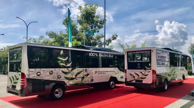 Pertama Kali, Bus Listrik Lintasi Jalanan Bontang