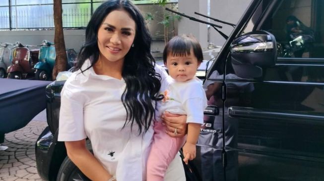 Selalu Kangen Baby Ameena, Krisdayanti Akui Sudah Masuk Fase Nenek-Nenek