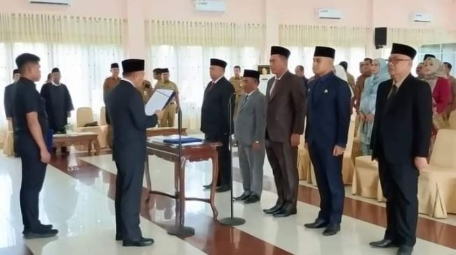 Lantik Empat Pejabat, Ini Pesan Pj Bupati Tebo