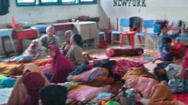 Terisolir, Korban Longsor di Desa Pangkalan Natuna Butuh Bantuan Logistik