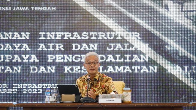 Biang Kemacetan, Ganjar Janji Sebelum Lebaran Jalan Berlubang Beres