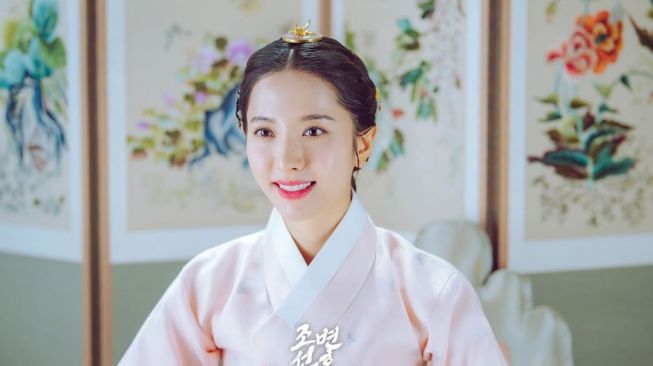 5 Pesona Bona WJSN di Joseon Attorney, Drama Terbarunya Setelah Sukses Membintangi Twenty Five Twenty One