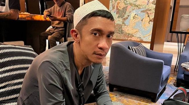 Plot Twist! Aming Ubah Penampilan Jadi Laki Banget Bukan karena Hijrah